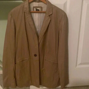 Neiman￼ Marcus Exclusive 100% Leather size M